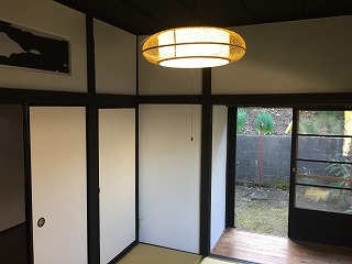 北鎌倉柿の木平屋貸家